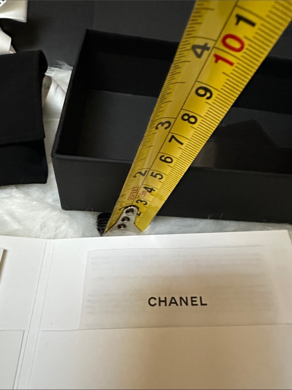 Authentic CHANEL gift box with dust pouch. - Picture 6 of 7